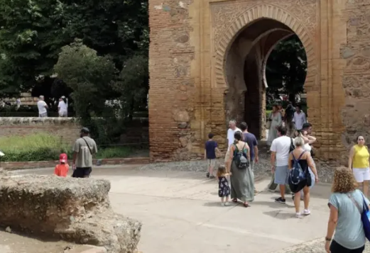 Un terremoto de 4,7 sacudió Granada y obligó a evacuar sectores de la Alhambra