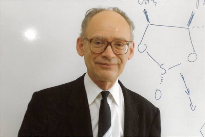 El francés Henri Kagan, Nobel de Química 2026, recordó que no aprobó el examen de ingreso la primera vez que lo rindió